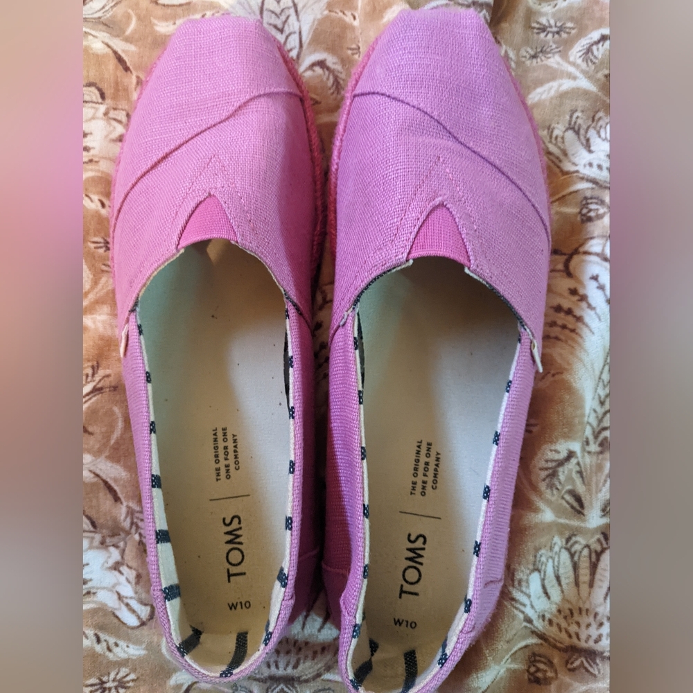 Toms pink espadrille shoes sandals women’s 10